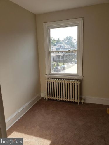 21 County Line Rd, Ardmore PA 19003-0021 exterior