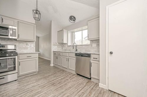 6022 Thom Rd, Humble TX 77346-2764 exterior