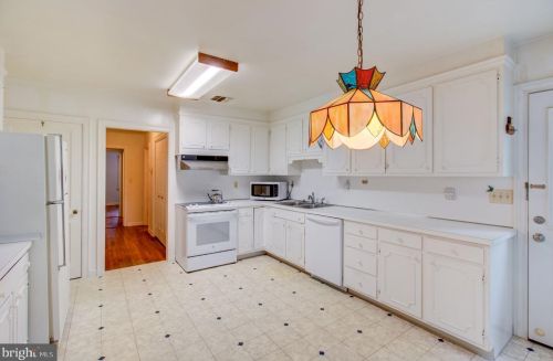 10 Clearview Ave, Trenton NJ 08619-1217 exterior