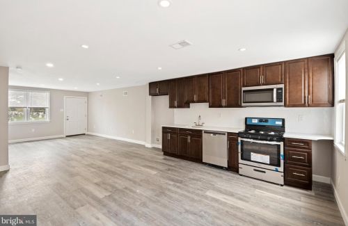 1248 Wycombe Ave, Darby PA 19023-1327 exterior