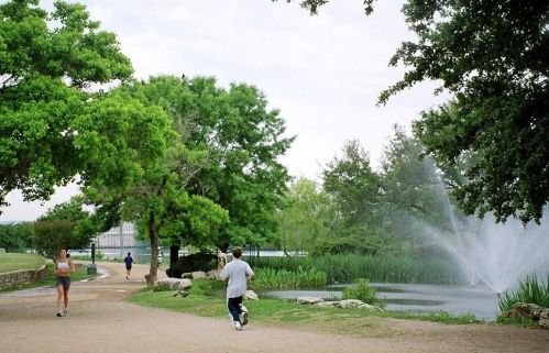 603 Davis St, Austin TX  78701-4207 exterior