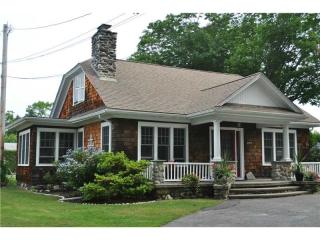 289 Prospect Ave, Middletown, RI 02842-5652