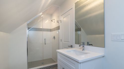 5135 Neenah Ave, Chicago IL  60656-3728 exterior