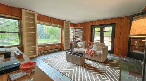 2014 Sheridan Rd, Waukegan IL 60085-6549 exterior