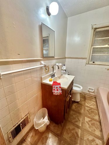 2086 Morehouse Dr, Atlanta GA 30314-1333 exterior