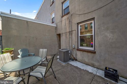 417 George St, Philadelphia PA  19123-1433 exterior