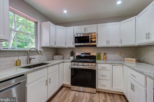 717 Twin Holly Ln, Silver Spring MD 20910-4665 exterior