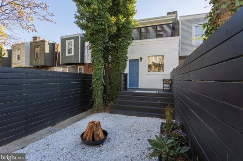 5527 Hazel Ave, Philadelphia PA 19143-1911 exterior