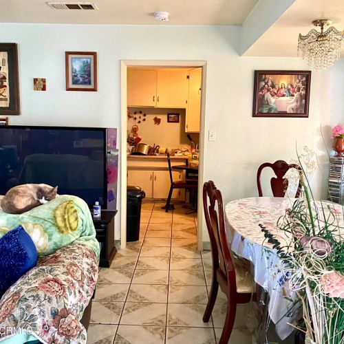 372 H St, Oxnard CA 93030-4824 exterior