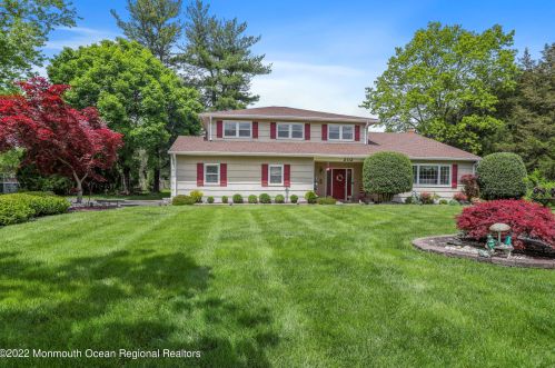 202 Elton Adelphia Rd, East Freehold NJ 07728-8616 exterior