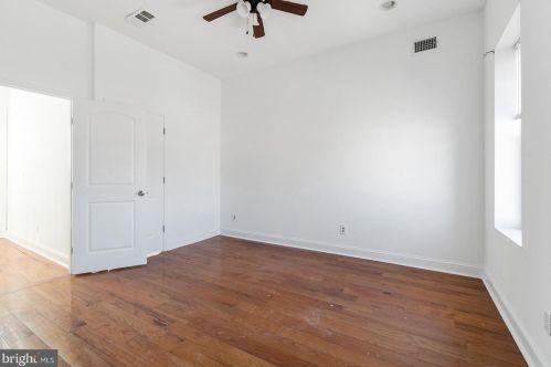 1765 29 St, Philadelphia PA 19145-2402 exterior