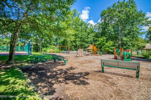 1202 Dahlia Ct, Jackson Twp NJ 08527-4160 exterior