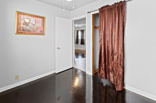 5522 37, Milwaukee WI 53209-4734 exterior