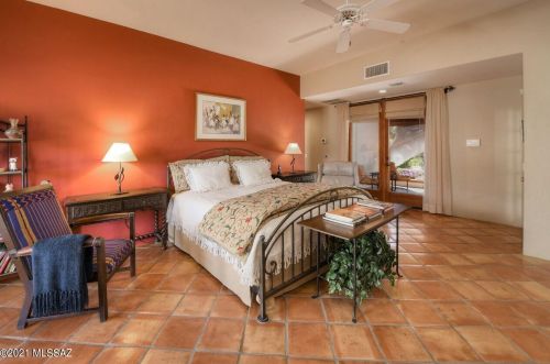 4820 Camino Escuela, Tucson AZ 85718-5914 exterior