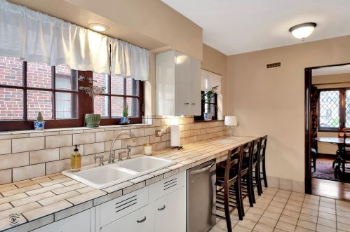 9341 Hoyne Ave, Chicago IL 60643-2028 exterior