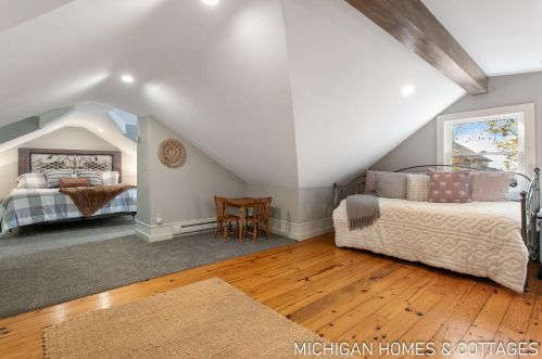 7128 116th Ave, Fennville MI  49408-9728 exterior