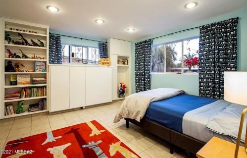 5713 8 St, Tucson AZ 85719-5308 exterior