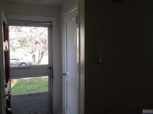 218 Mckinley Ave, N Milford NJ  07646-1951 exterior