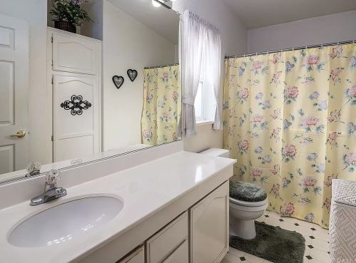 103 Ln Ronda, Tustin CA 92780-7479 exterior