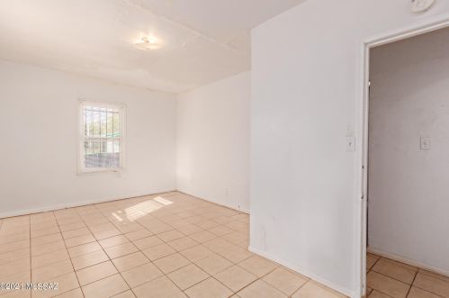 834 Lee St, Tucson AZ 85719-3932 exterior