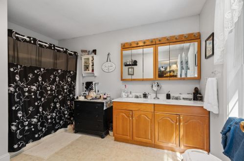 19 Violette Ln, Seabrook NH 03874-4557 exterior