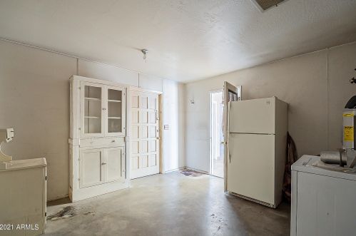 3145 Charleston Ave, Phoenix AZ 85032-9551 exterior