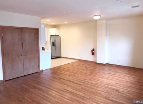 65 Westwood Ave, Westwood NJ  07675-1713 exterior