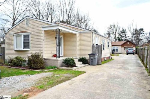 6 Catalina Dr, Greenville SC  29609-1916 exterior