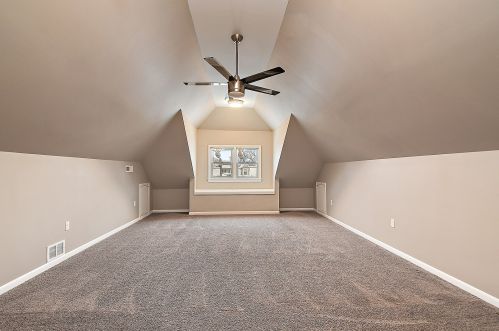 10730 Kedzie Ave, Chicago IL 60629-3532 exterior