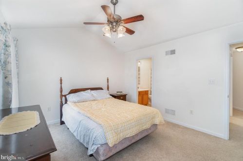 679 Walnut St, Hanover PA 17331-2050 exterior