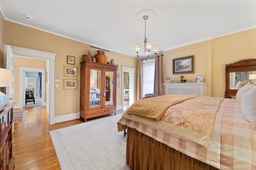 36 Portland Pl, Saint Louis MO 63108-1242 exterior