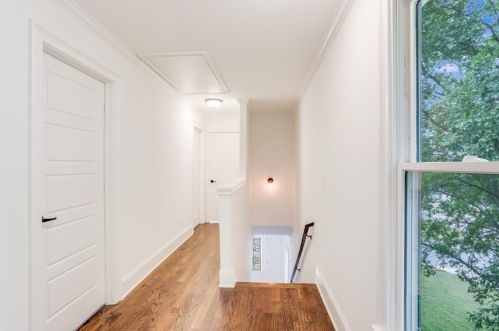 300 Holderness St, Atlanta GA 30310-1306 exterior