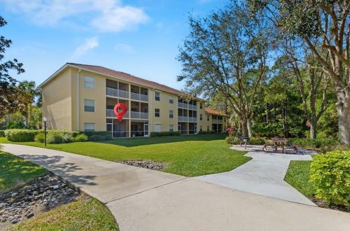 9185 Celeste Dr, Naples FL 34113-3091 exterior