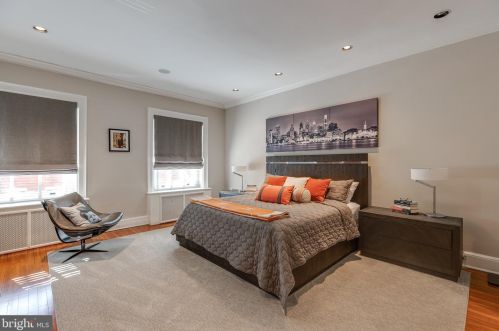 2101 Delancey St, Philadelphia PA 19103-6408 exterior