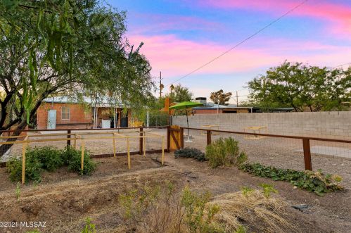 1126 Glenn St, Tucson AZ  85705-4026 exterior