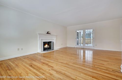 15 Glenwood Dr, Berkeley Township NJ 08721-1021 exterior