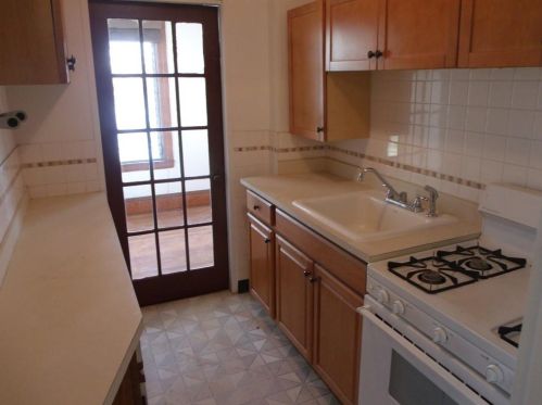 64 Crescent St, Providence RI  02907-3237 exterior