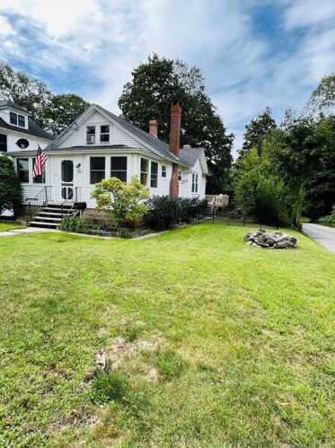 83 Broad St, Killingly CT 06239-3602 exterior