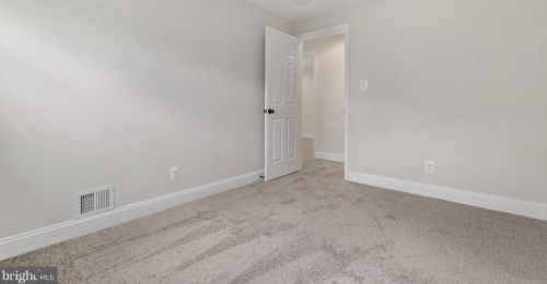 6527 Divine St, Mc Lean VA 22101-4623 exterior