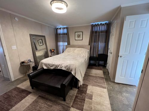 28 Grappone Dr, Concord NH  03301-7417 exterior