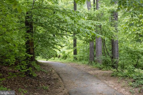 5412 Chieftain Cir, Alexandria VA 22312-2332 exterior