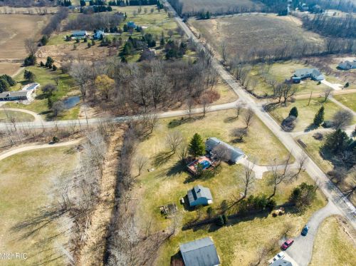 3653 108 St, Byron Township MI 49315-8705 exterior