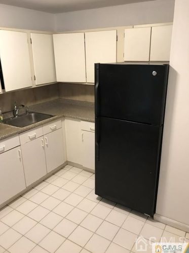 269 College Dr, Edison NJ  08817-5997 exterior