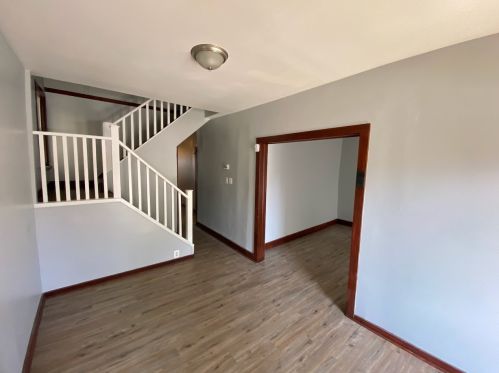 4828 Rice St, Chicago, IL 60651-3244