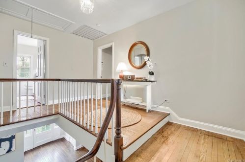 67 Creighton Ln, Briarcliff NY 10510-2408 exterior