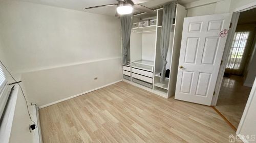 70 Haddon Rd, Parsippany NJ 07054-3011 exterior