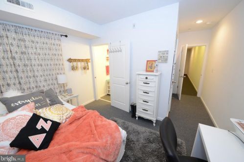 1821 17th St, Philadelphia PA 19145-2227 exterior