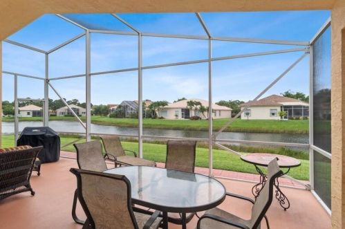 347 Sunview Way, Fort Pierce FL  34986-3599 exterior