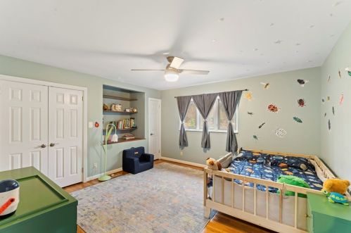 200 Guyasuta Rd, Pittsburgh PA  15215-1519 exterior