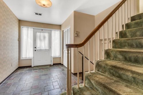 699 Fruithurst Dr, Pittsburgh PA 15228-2534 exterior